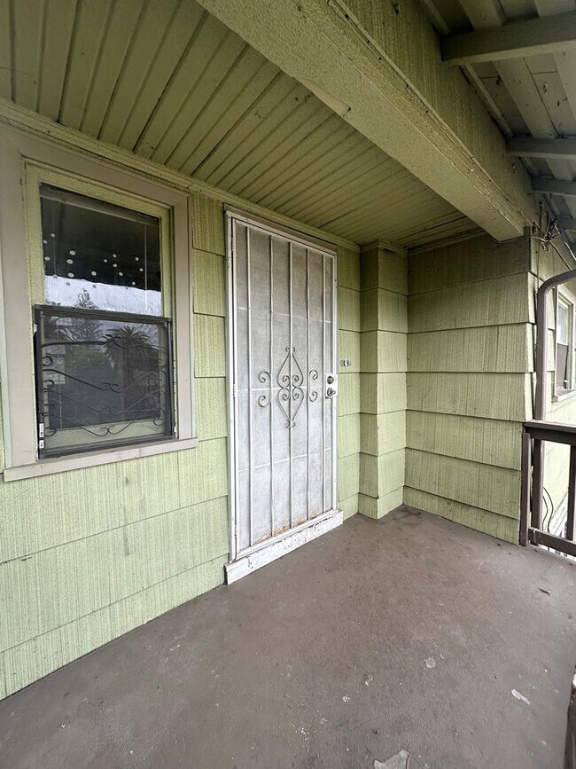 Building Photo - 825 Carolina St