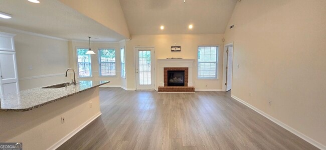 Building Photo - 2 Mill Ridge Pl