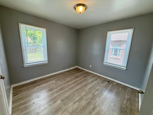 Building Photo - Section 8 Completely Renovated 3-Bedroom Home for Lease - Call (313)429-3244