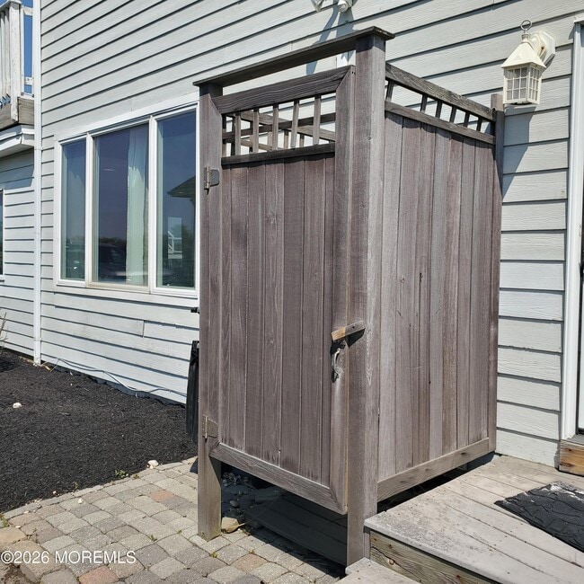 Building Photo - 754 Ocean Ave