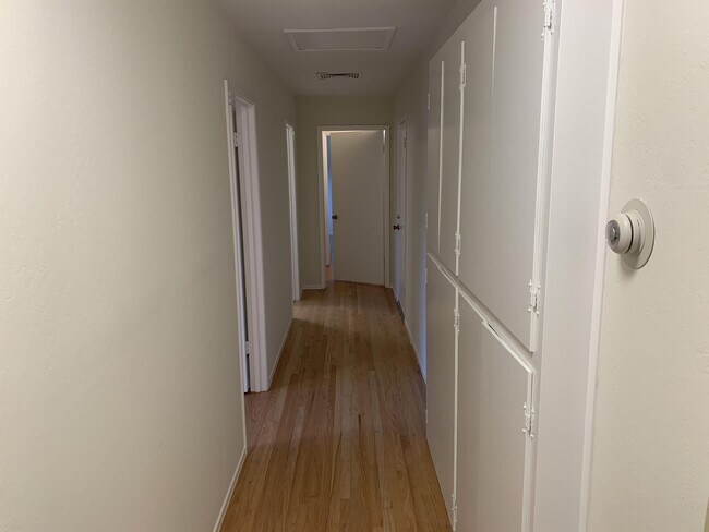 Building Photo - 280 Mt Hamilton Ave