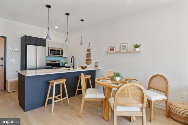 Building Photo - 1775 N American St