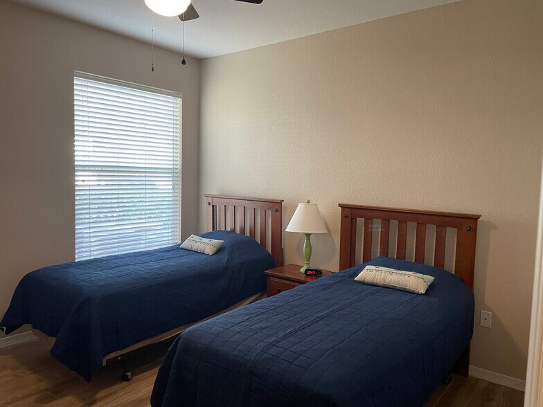Building Photo - 8815 Dunes Ct