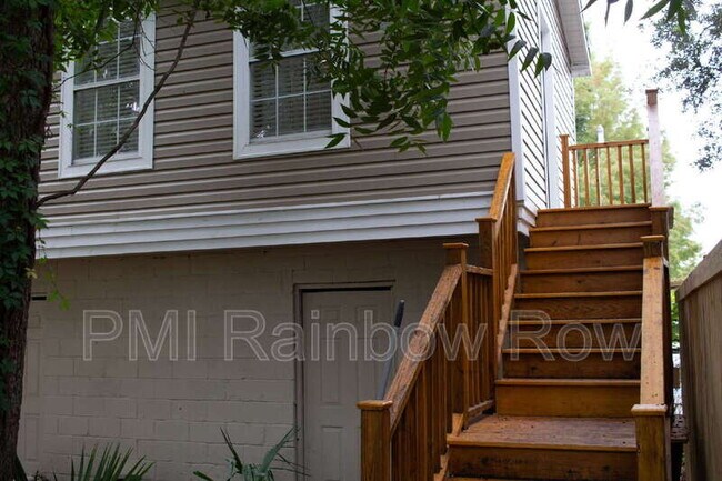 Building Photo - 144 Williman St