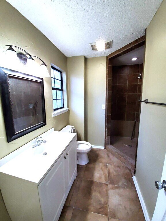 Building Photo - Sharp 3/2 in Frenship School District