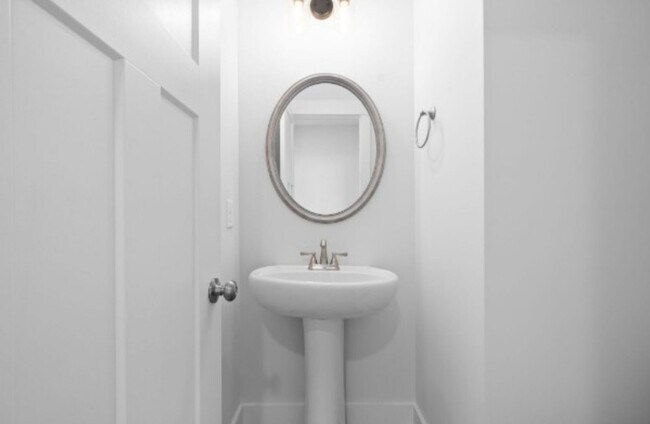 Building Photo - COMING SOON -Newer home in Sterling Acre Farms Waiting to be Called home Today!