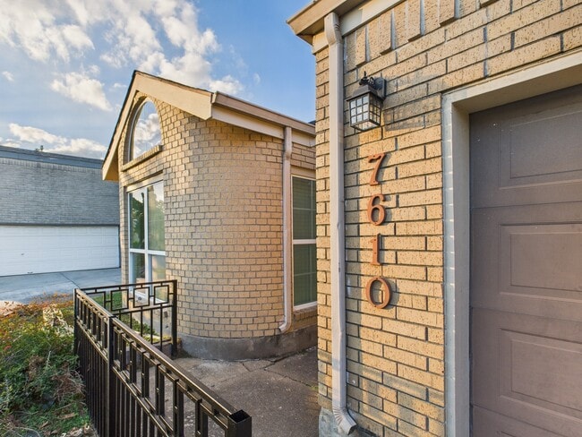 Primary Photo - 7610 Hopewell Ln