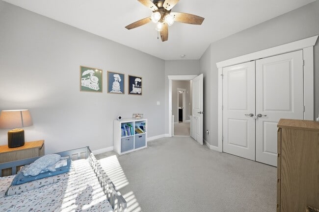 Building Photo - 1824 Hazelwood Rd