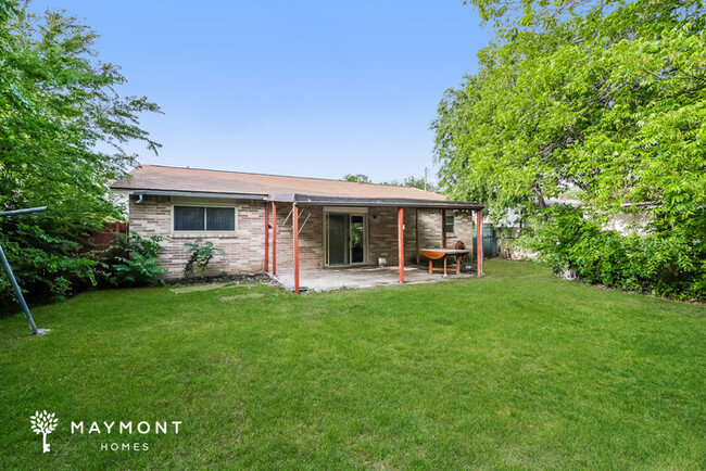 Building Photo - 1313 Rosewood Ln