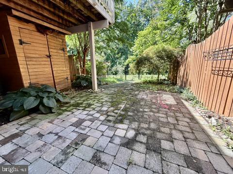 Building Photo - 832 Stonehurst Ct