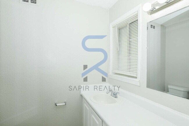 Building Photo - All-Electric 2-Bed Retreat in the Heart of Atlanta