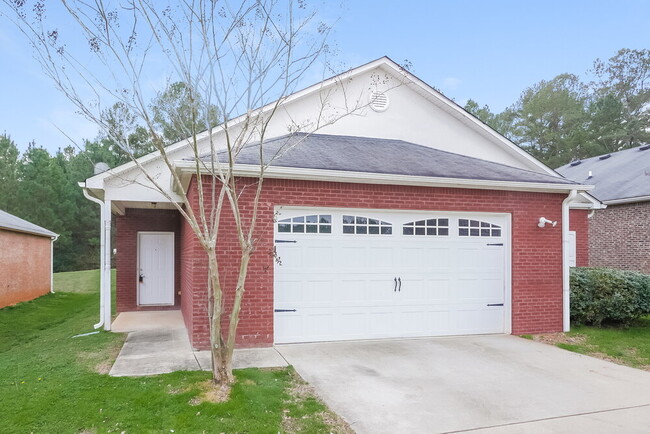 Primary Photo - 240 Cranesbill Way