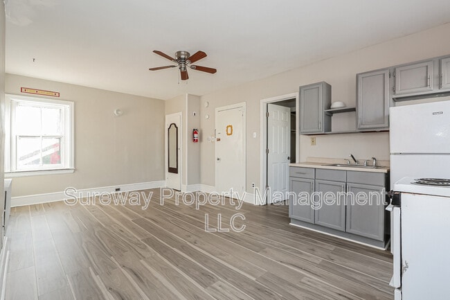 Building Photo - 212 E Broad St