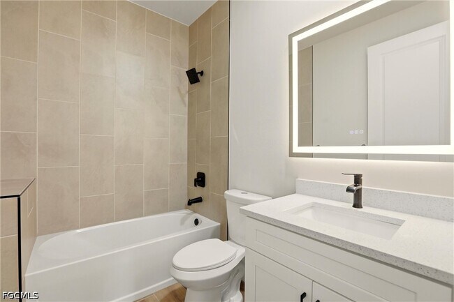 Building Photo - 2630 NW 23rd Ave