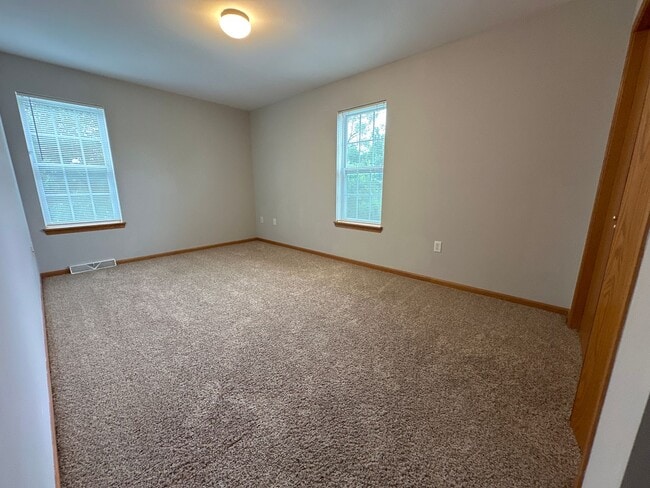 Building Photo - 4221 Owl Creek Dr