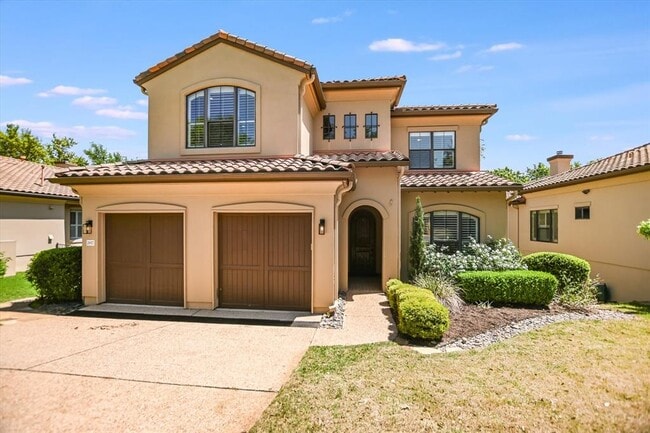 Building Photo - 2617 University Club Dr