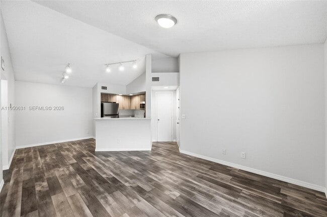 Building Photo - 437 Vista Isles Dr