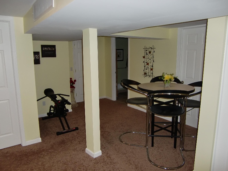 Building Photo - 2680 Roundtree Dr