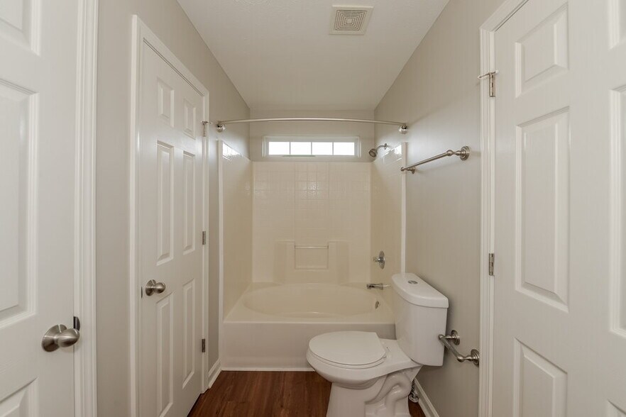 Building Photo - 125 Firelight Ct
