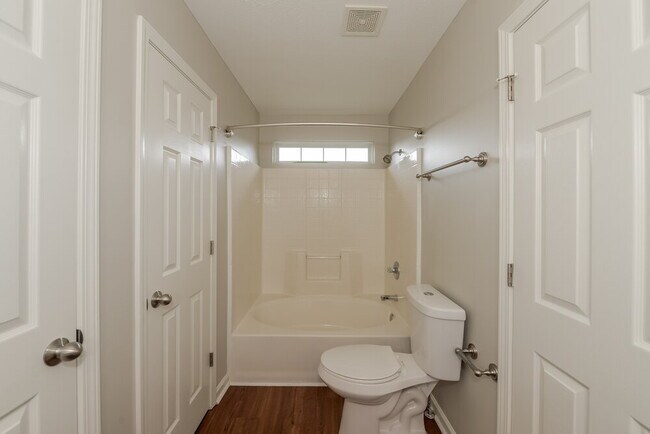 Building Photo - 125 Firelight Ct