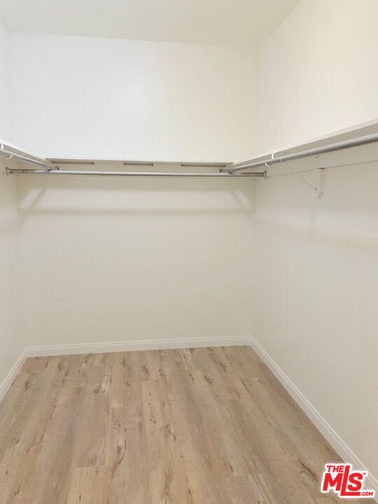 Building Photo - 121 N Almont Dr