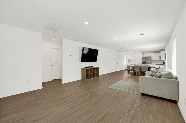 Building Photo - 13765 Kit Run