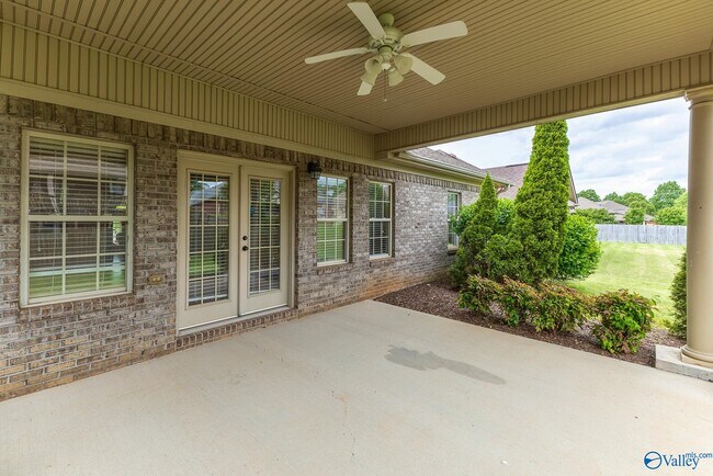Building Photo - 105 Blanca Dr