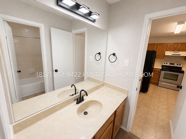 Building Photo - 9902 Plainfield Dr