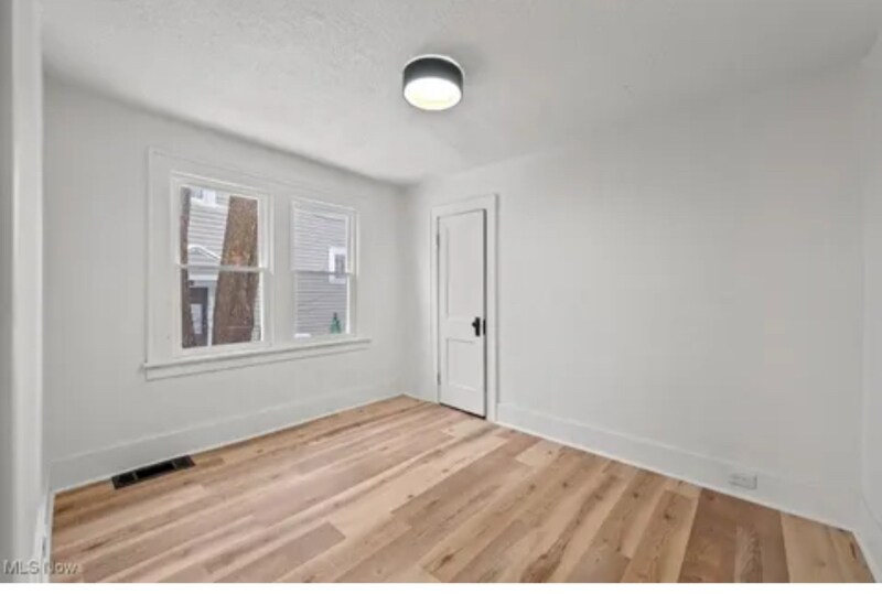 Building Photo - 2020 13th St SW