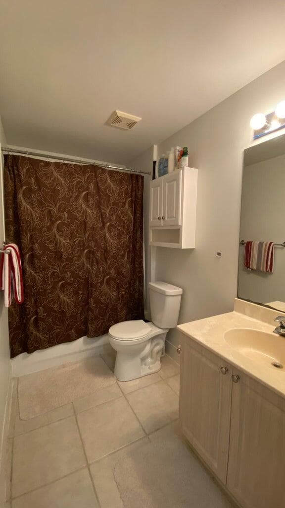 Building Photo - 2060 Greenview Shores Blvd