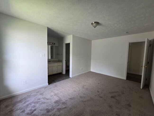 Building Photo - 1521 Kara Ct