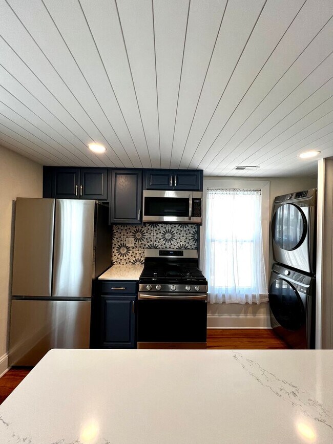 Building Photo - 21 S Church St