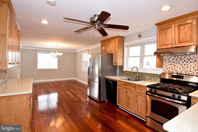 Building Photo - 7125 Harrison Ln
