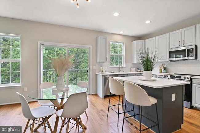 Building Photo - 20 Puller Pl