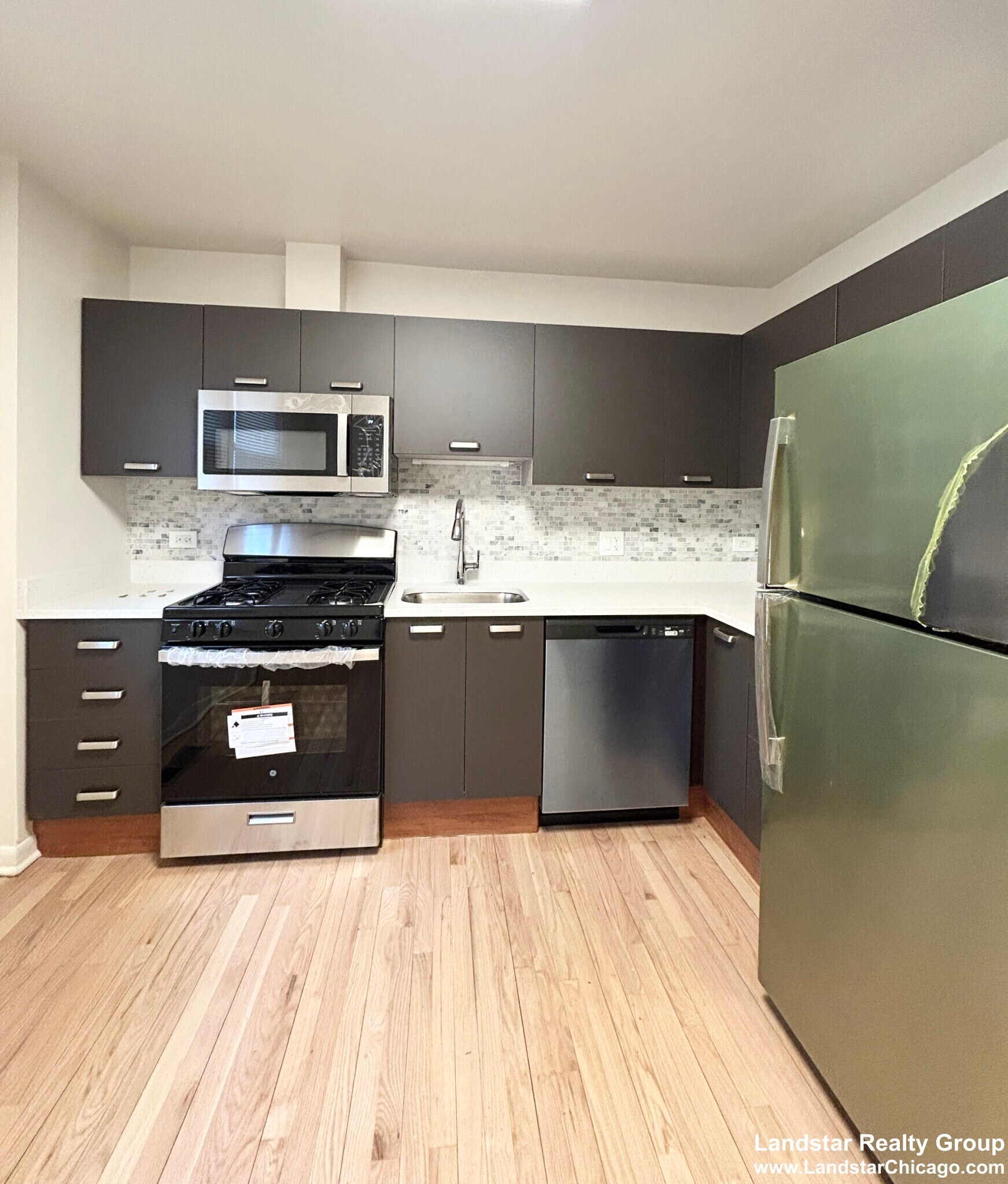 Building Photo - 1990 Sheridan Rd