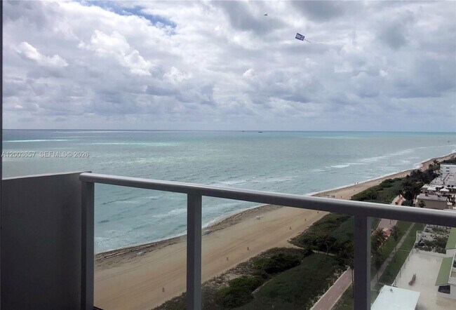 Building Photo - 5701 Collins Ave