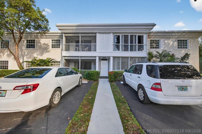 Building Photo - 6417 Bay Club Dr