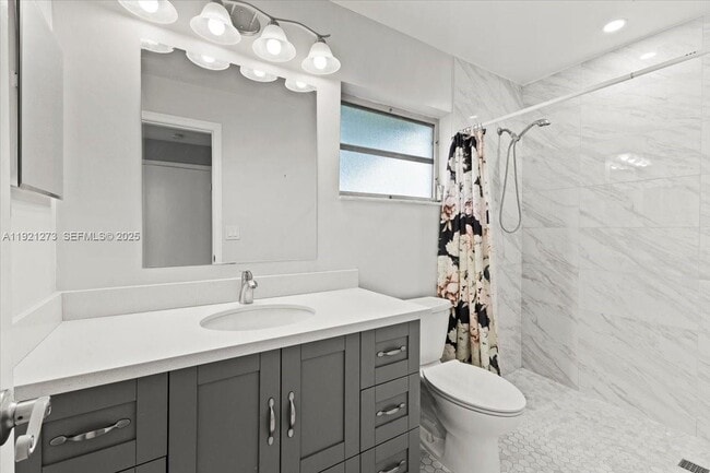 Building Photo - 1020 NW 88th Ave