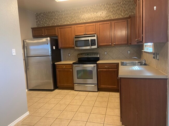 Building Photo - 4915 Allegany Dr