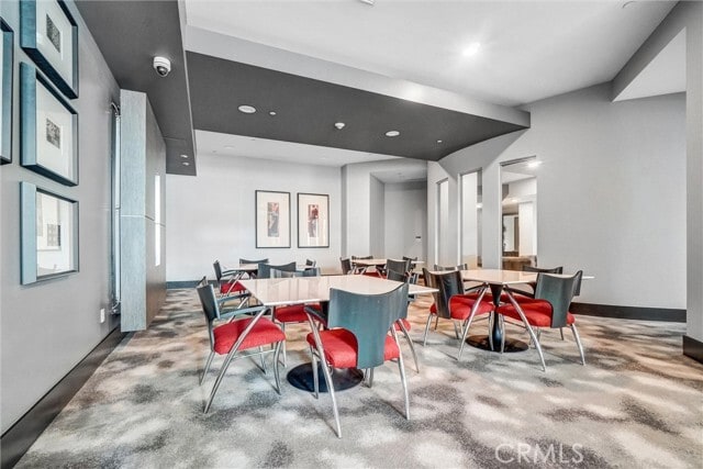 Building Photo - 411 W Seaside Way