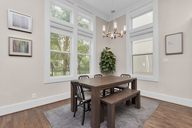 Building Photo - 1716 Upland Lakes