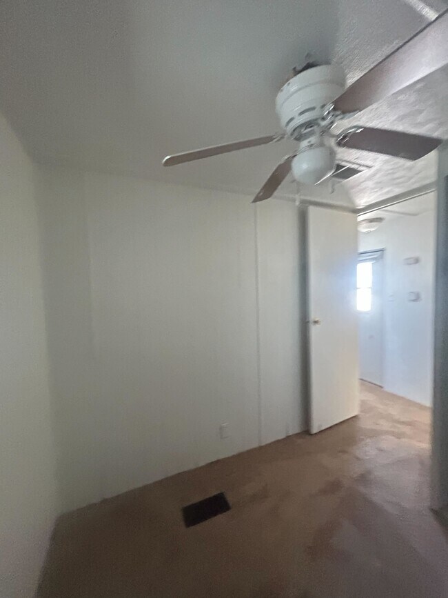 Building Photo - 3601 E Wyoming Ave