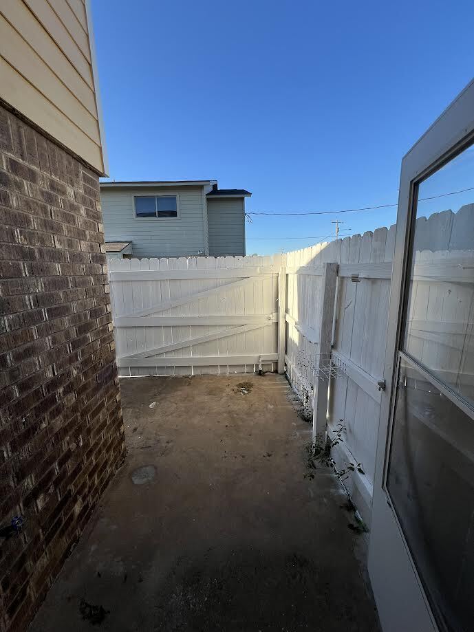 Building Photo - 2815 Longmire Dr