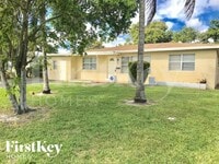 Building Photo - 3057 SW 2nd St