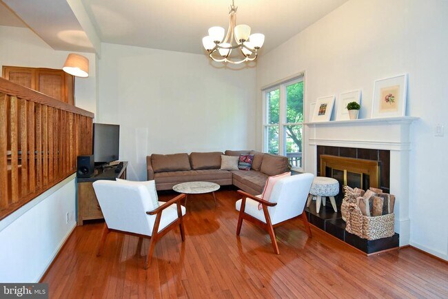 Building Photo - 4846 Cloister Dr