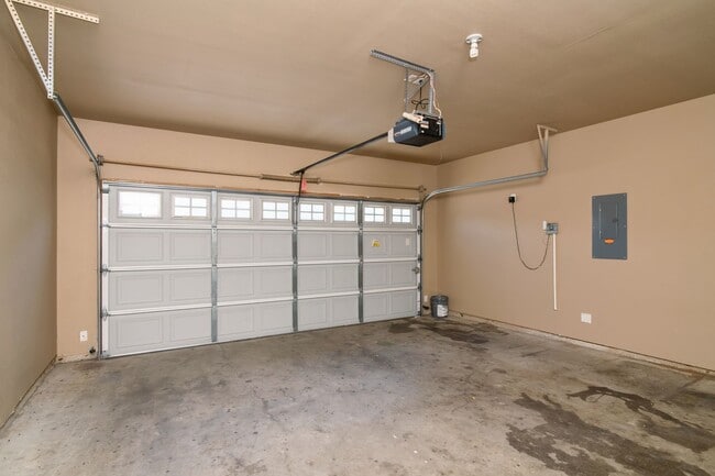 Building Photo - 1430 Piedmont Dr