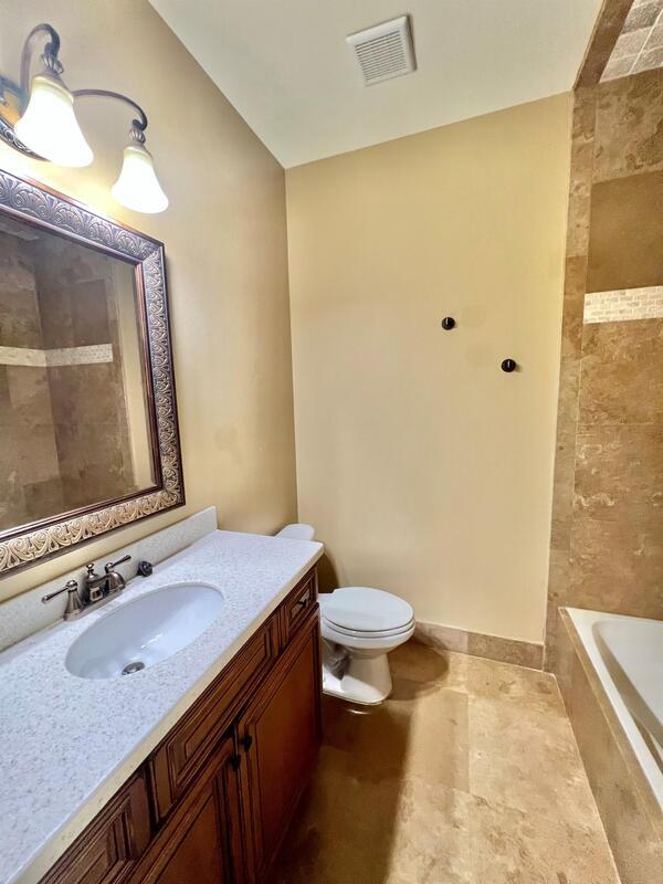 Building Photo - 250 Calusa Blvd
