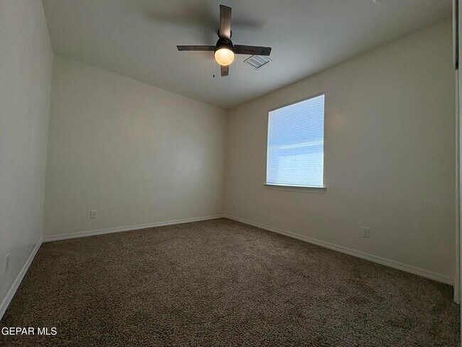 Building Photo - 12220 Branell Ln