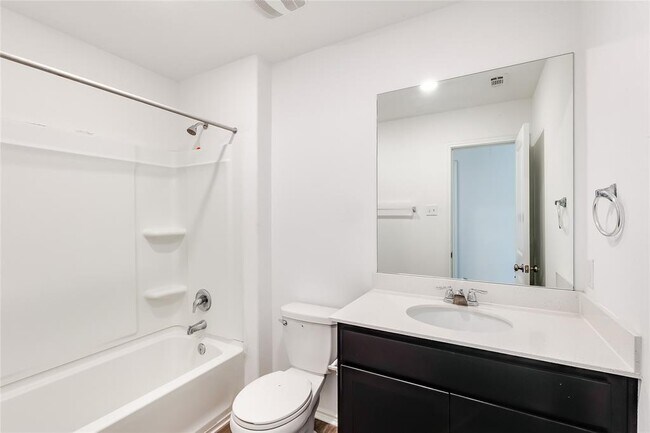 Building Photo - 415 Geode Glen