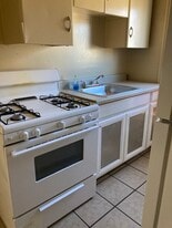 Building Photo - 411 Cherry Ave